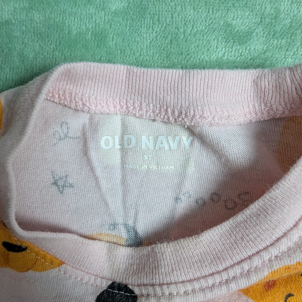 Old Navy Spooky Halloween Long Sleeve Shirt 3T - Picture 3 of 4